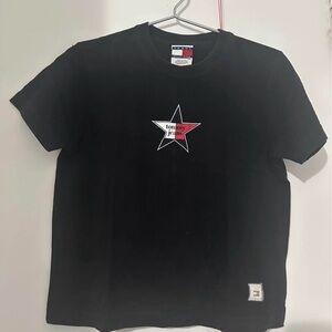 Tommy Hilfiger Black T-Shirt